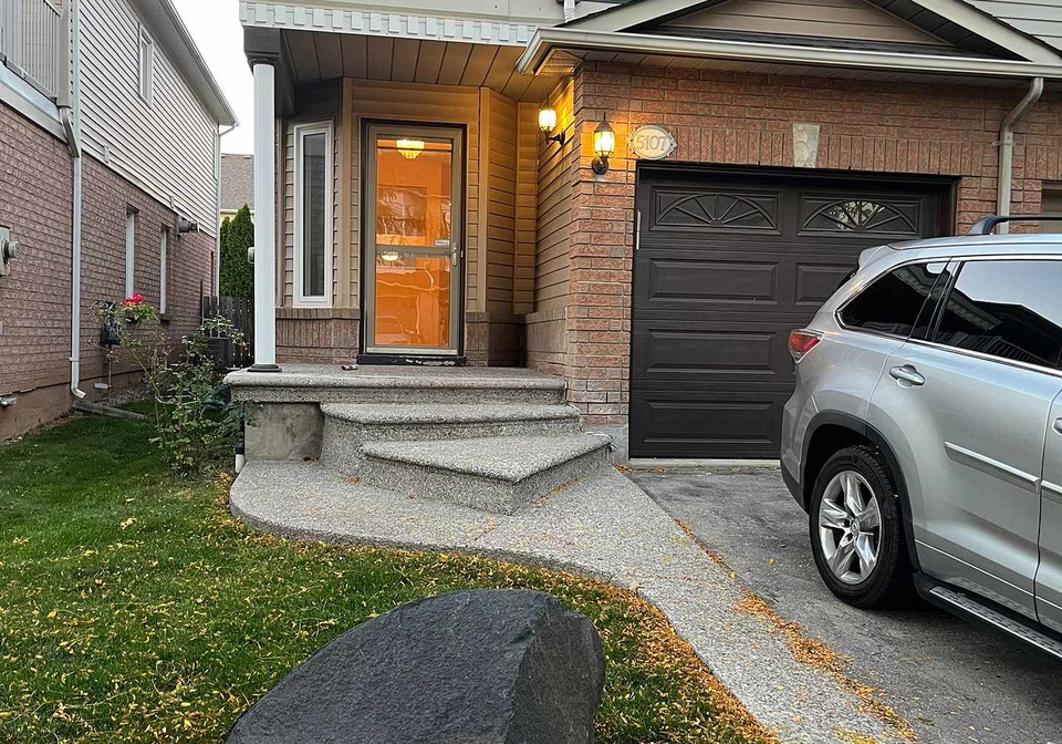 5107-lampman-avenue-burlington-ontario-w12469248