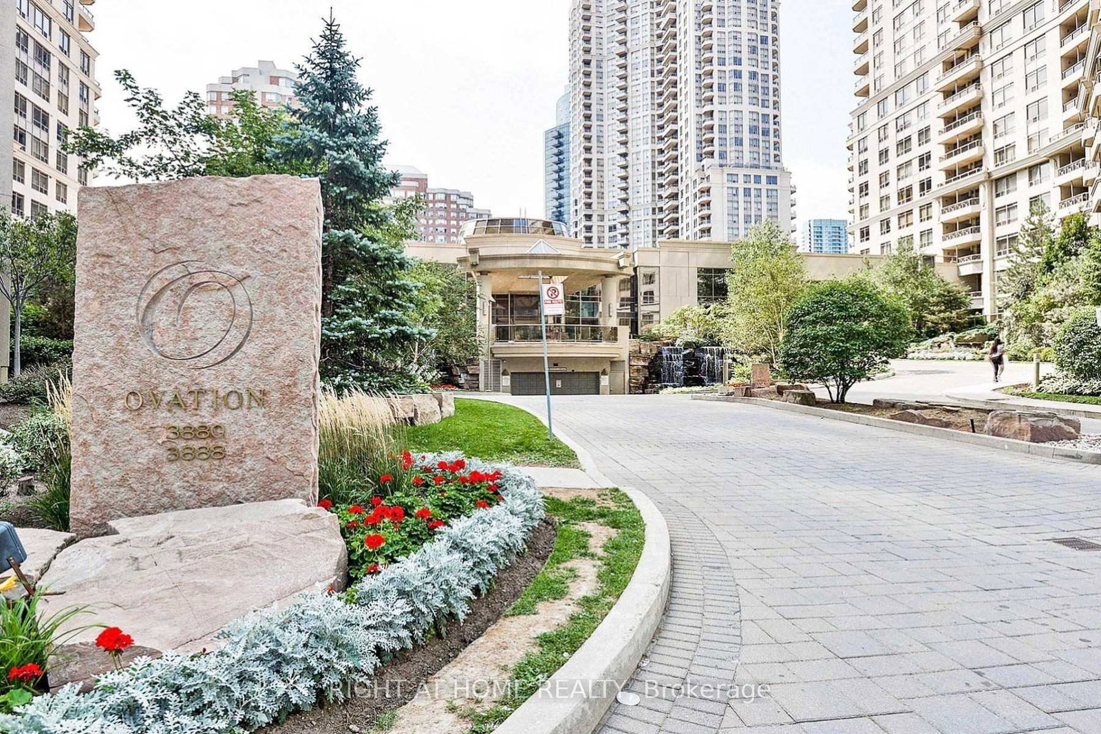 3880-duke-of-york-boulevard-mississauga-ontario-w12469735