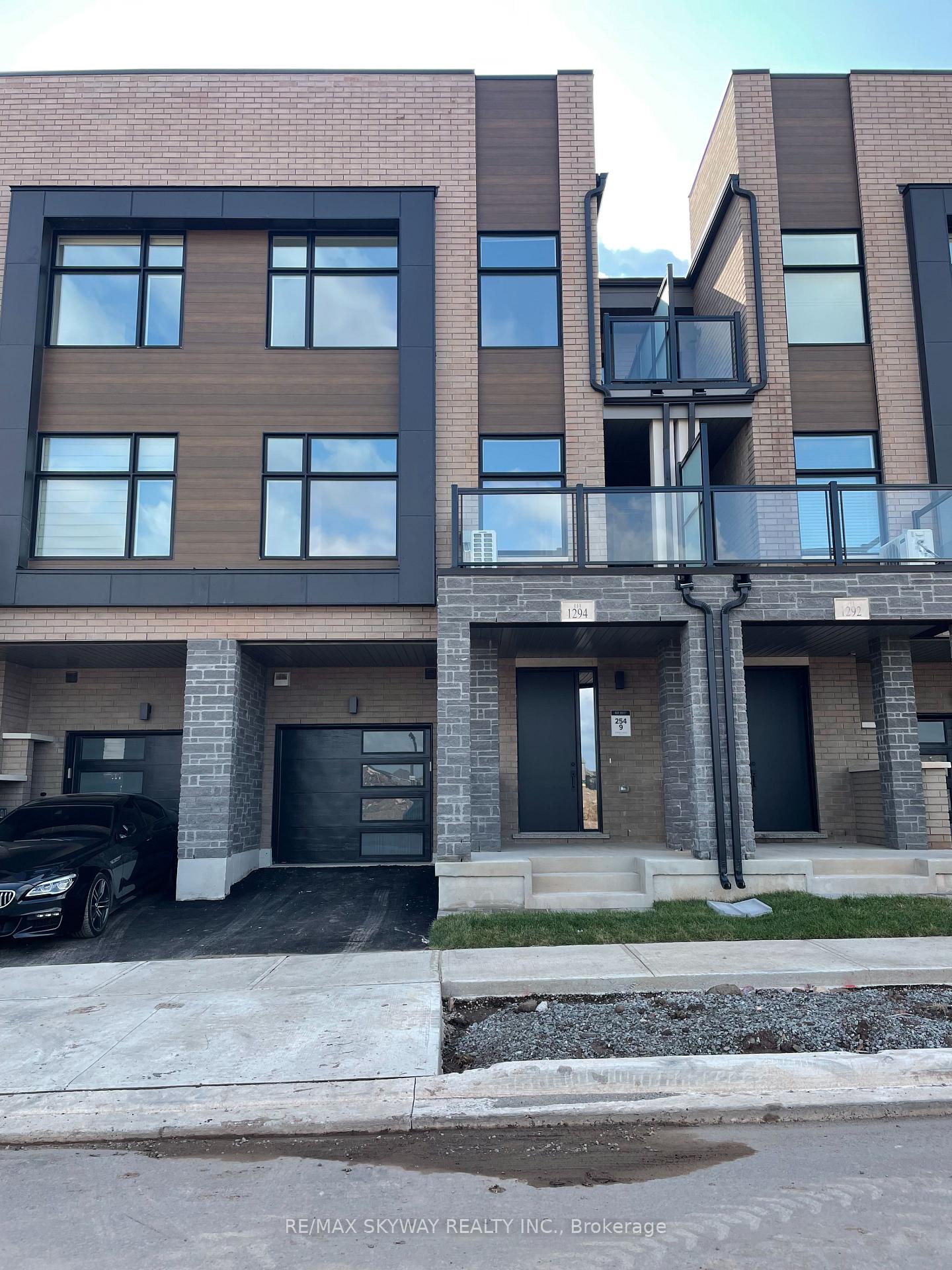 1294-muller-lane-oakville-ontario-w12470131