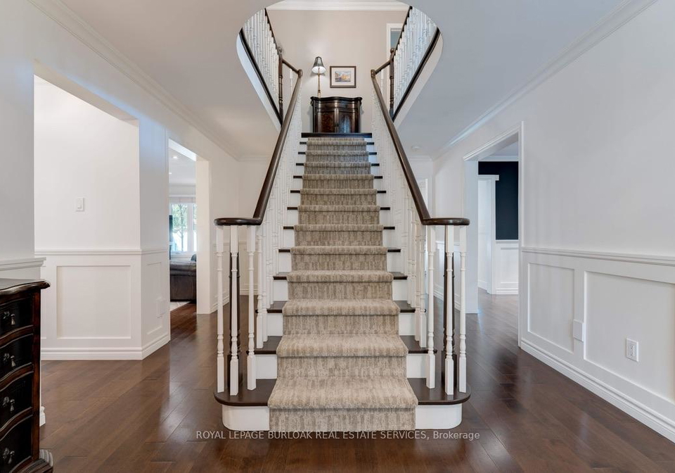 537-harmony-avenue-burlington-ontario-w12470160