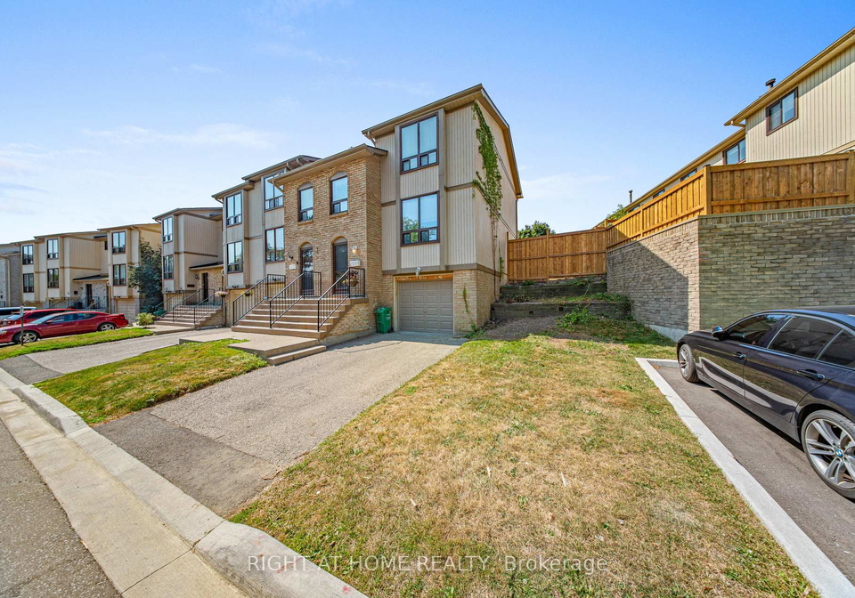 guildford-crescent-brampton-ontario-w12470319