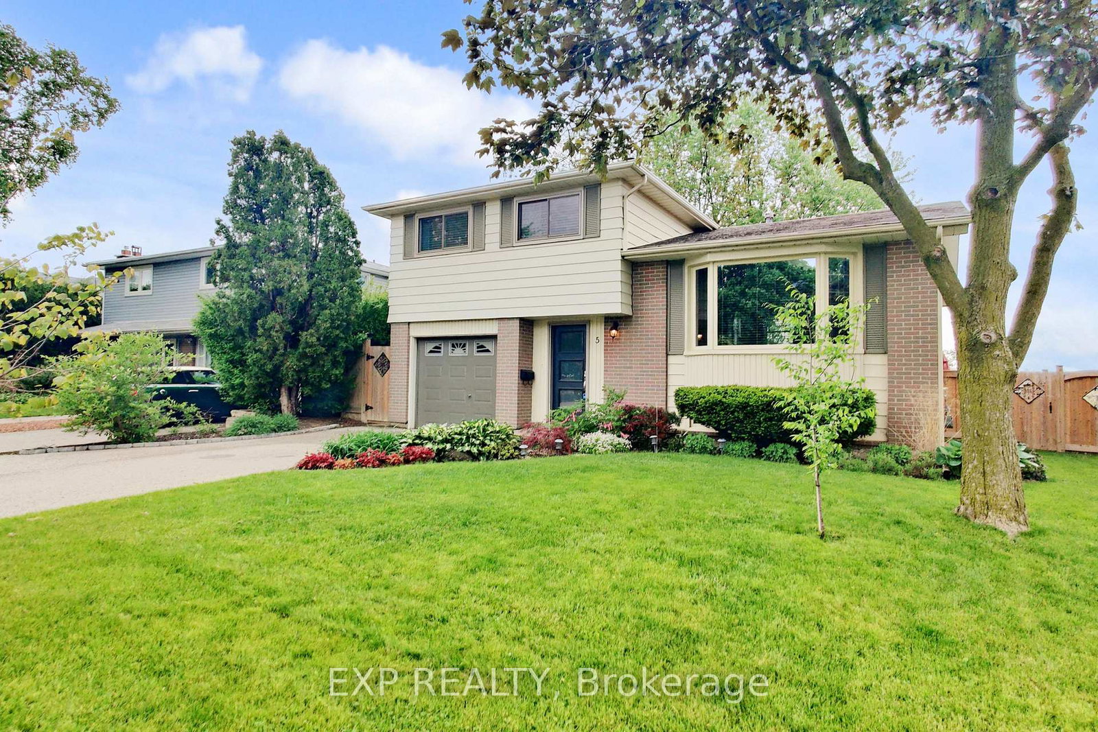 5-lockton-crescent-brampton-ontario-w12470368