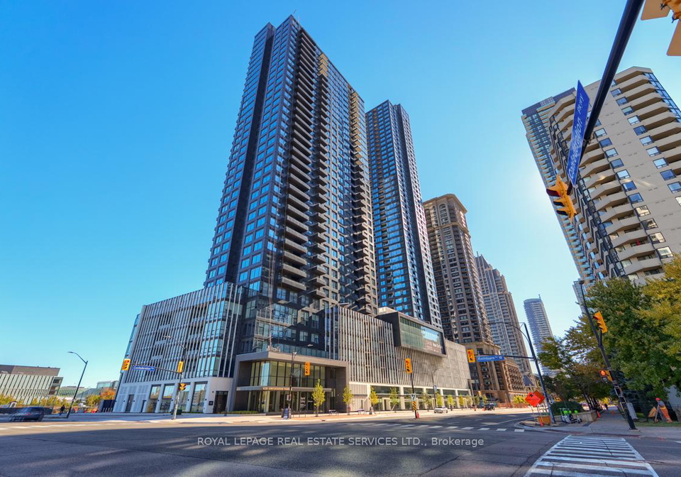 395-square-one-drive-mississauga-ontario-w12470390
