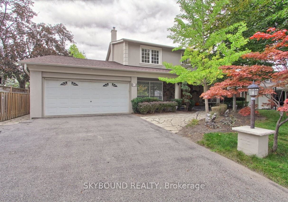 12-queensborough-crescent-etobicoke-ontario-w12470485