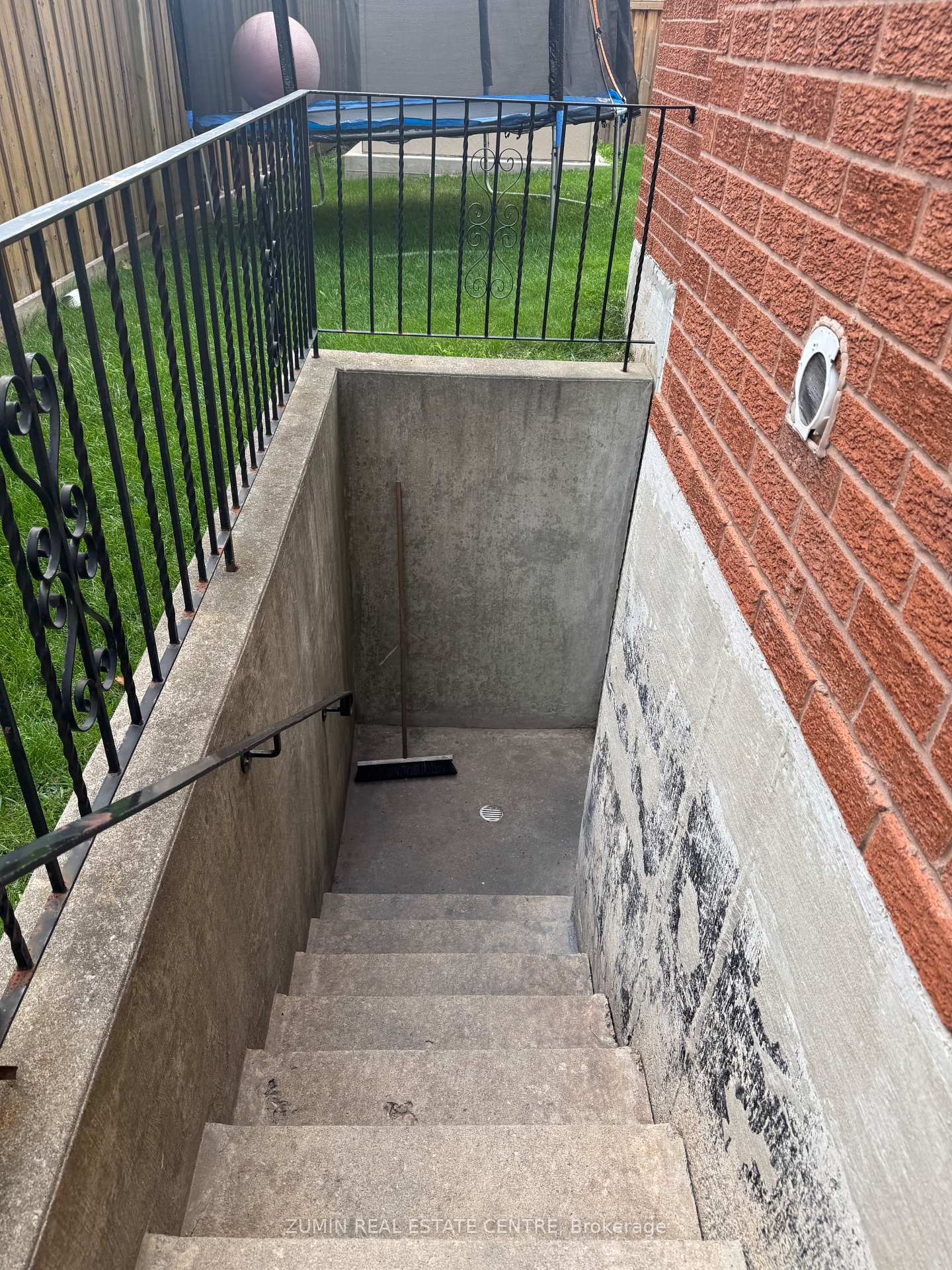 1150-lambton-drive-oakville-ontario-w12470728