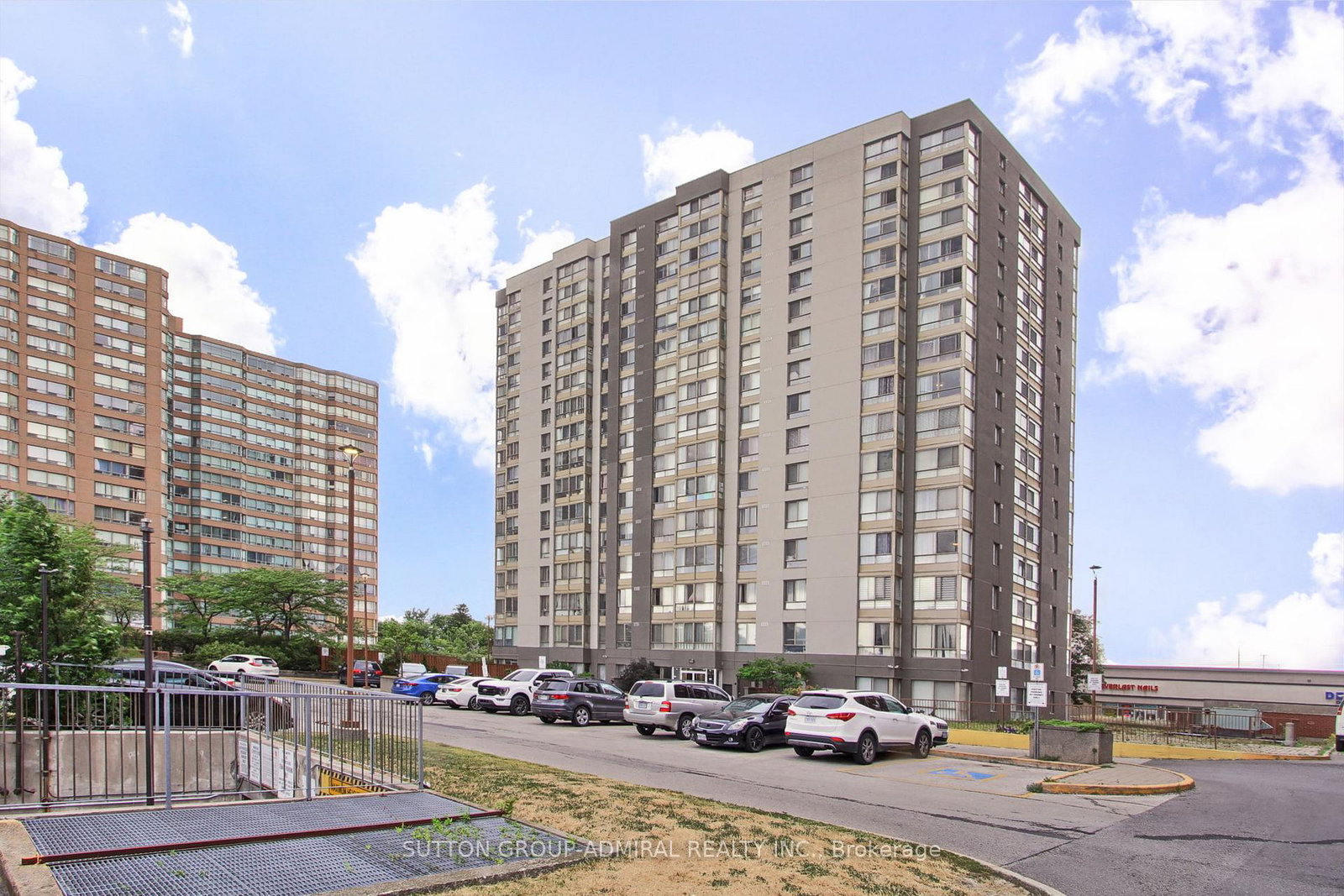 2470-eglinton-avenue-w-north-york-ontario-w12470826