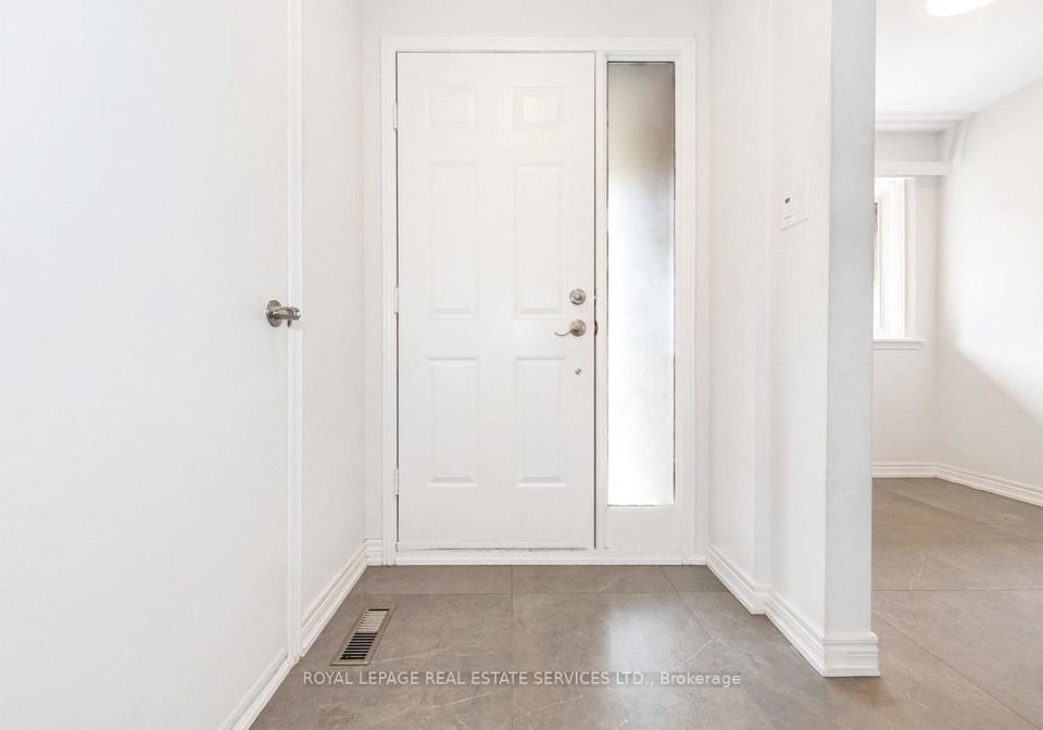 1160-walden-circle-mississauga-ontario-w12471167