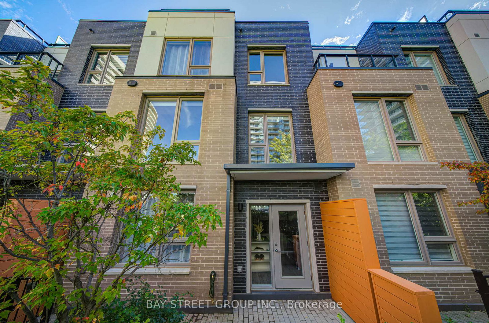 2530-eglinton-avenue-w-mississauga-ontario-w12471355