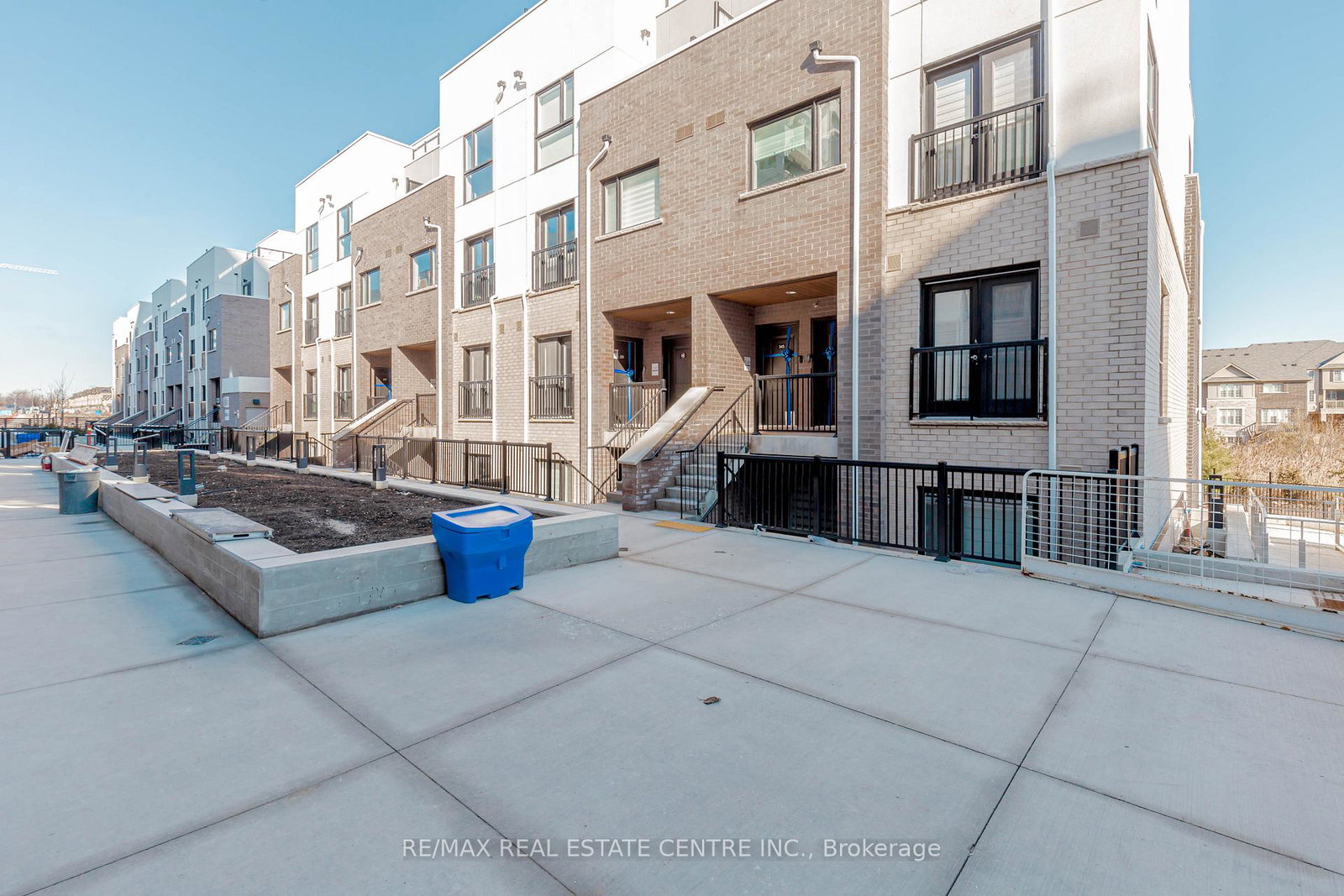 349-wheat-boom-drive-e-oakville-ontario-w12471375
