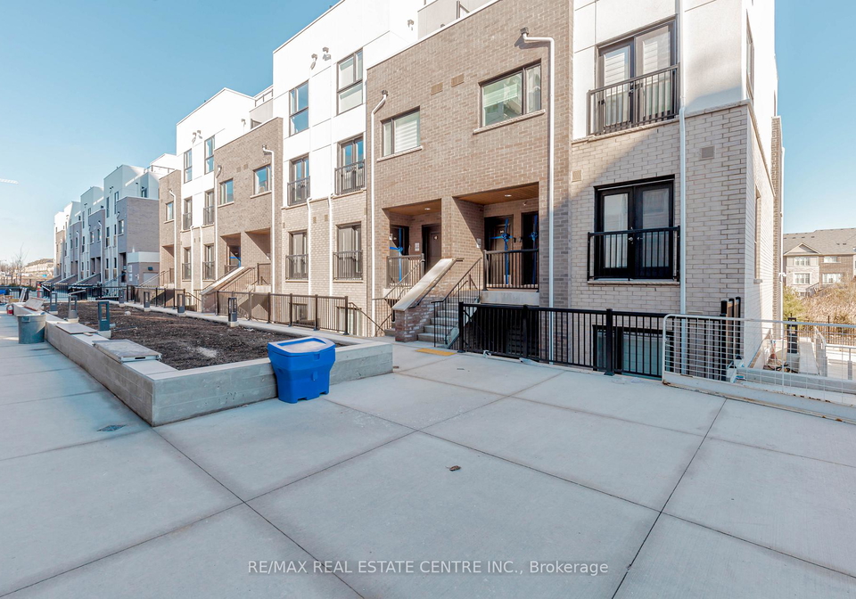 349-wheat-boom-drive-e-oakville-ontario-w12471375