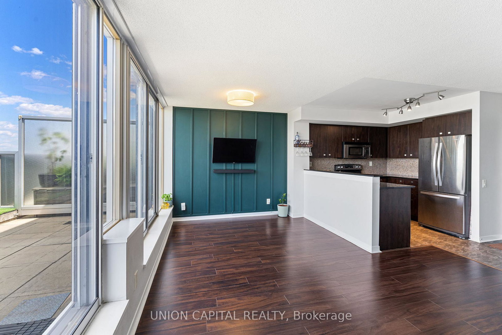1040-the-queensway-etobicoke-ontario-w12471540