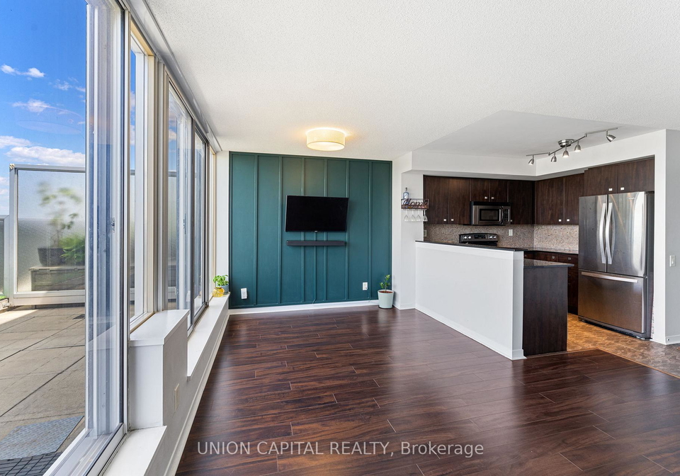 1040-the-queensway-etobicoke-ontario-w12471540