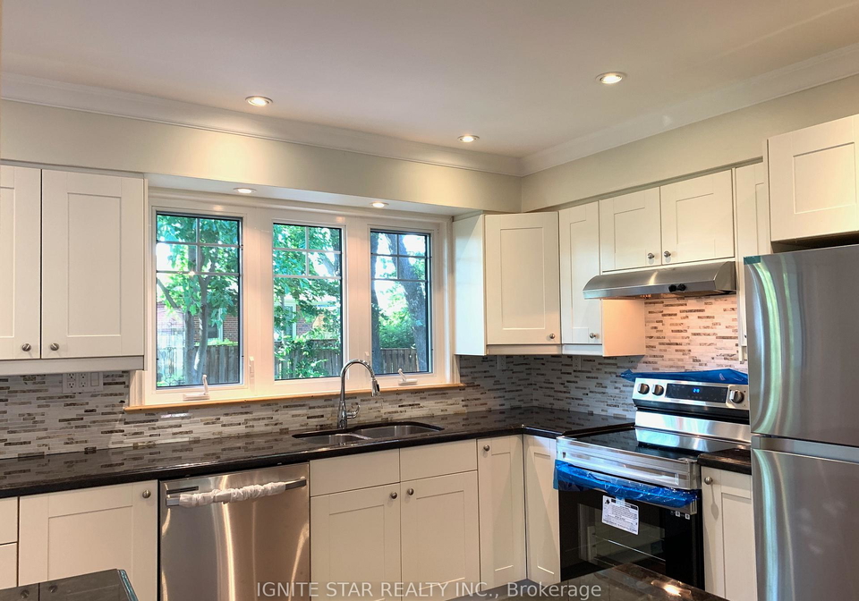 493-pineland-avenue-oakville-ontario-w12471609