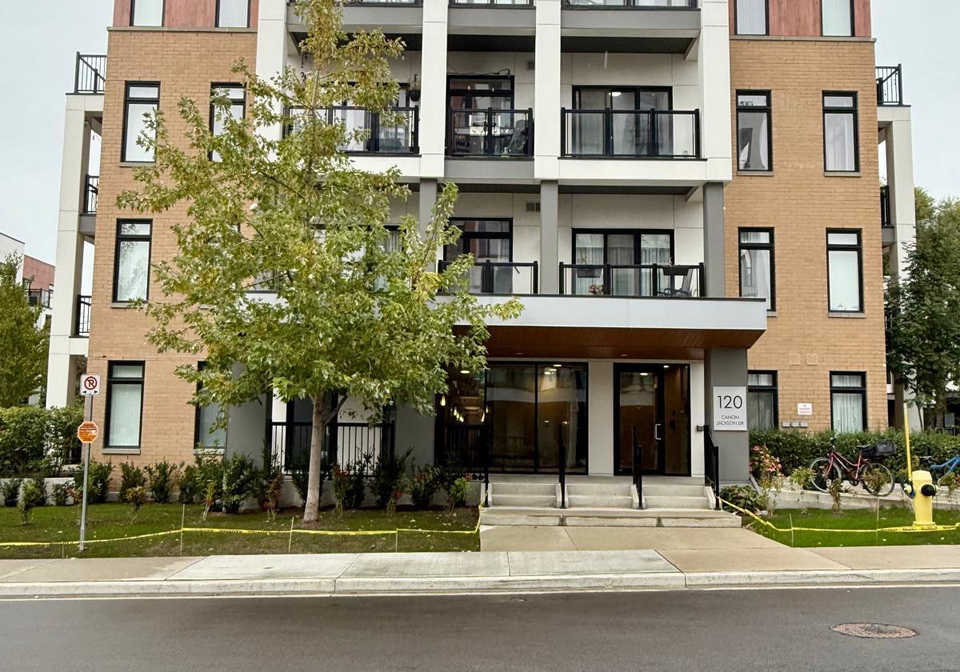 120-canon-jackson-drive-north-york-ontario-w12471757