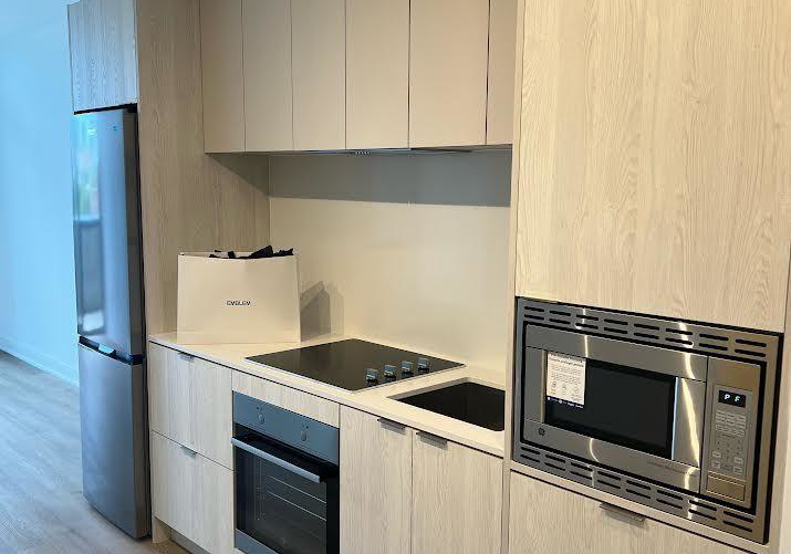 86-dundas-street-mississauga-ontario-w12472238