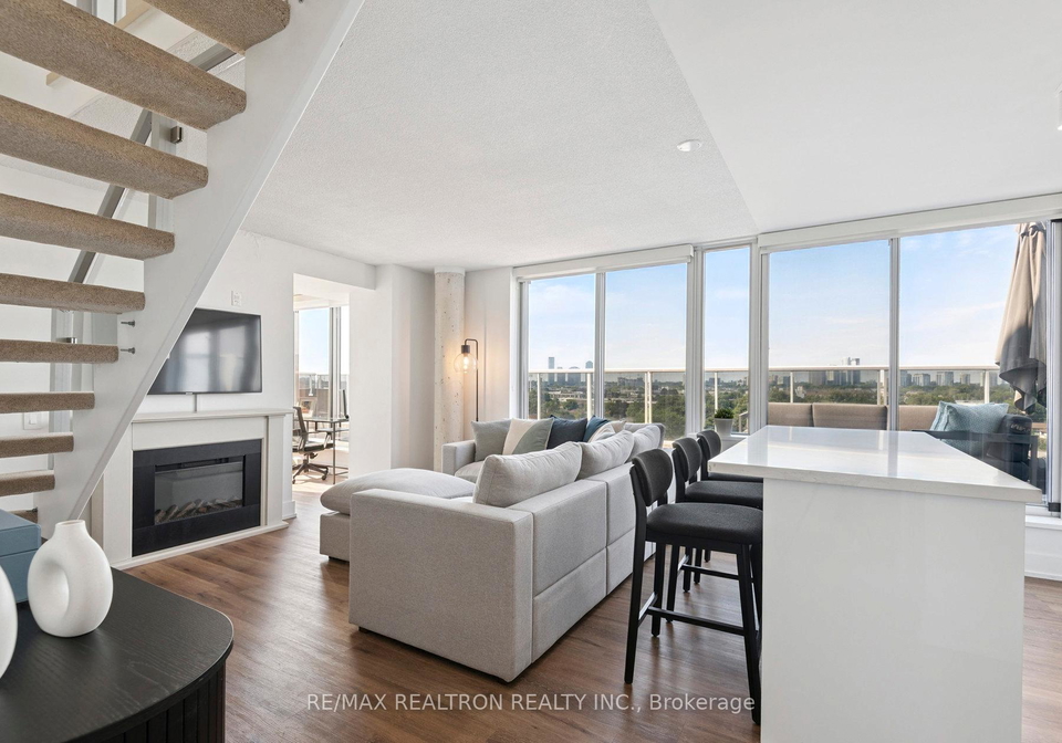 1040-the-queensway-avenue-etobicoke-ontario-w12472439