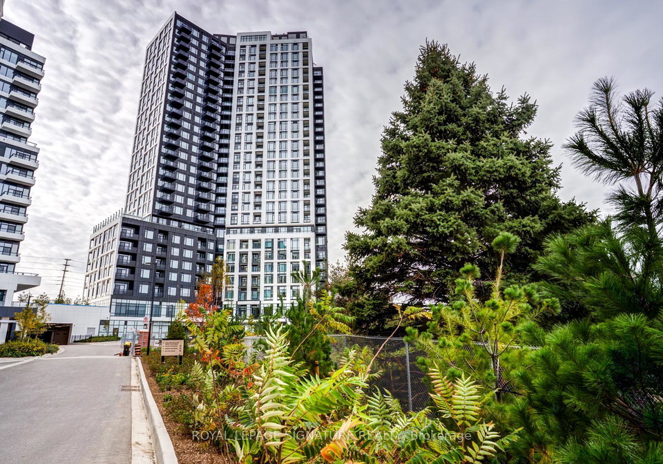 2495-eglinton-avenue-mississauga-ontario-w12472886