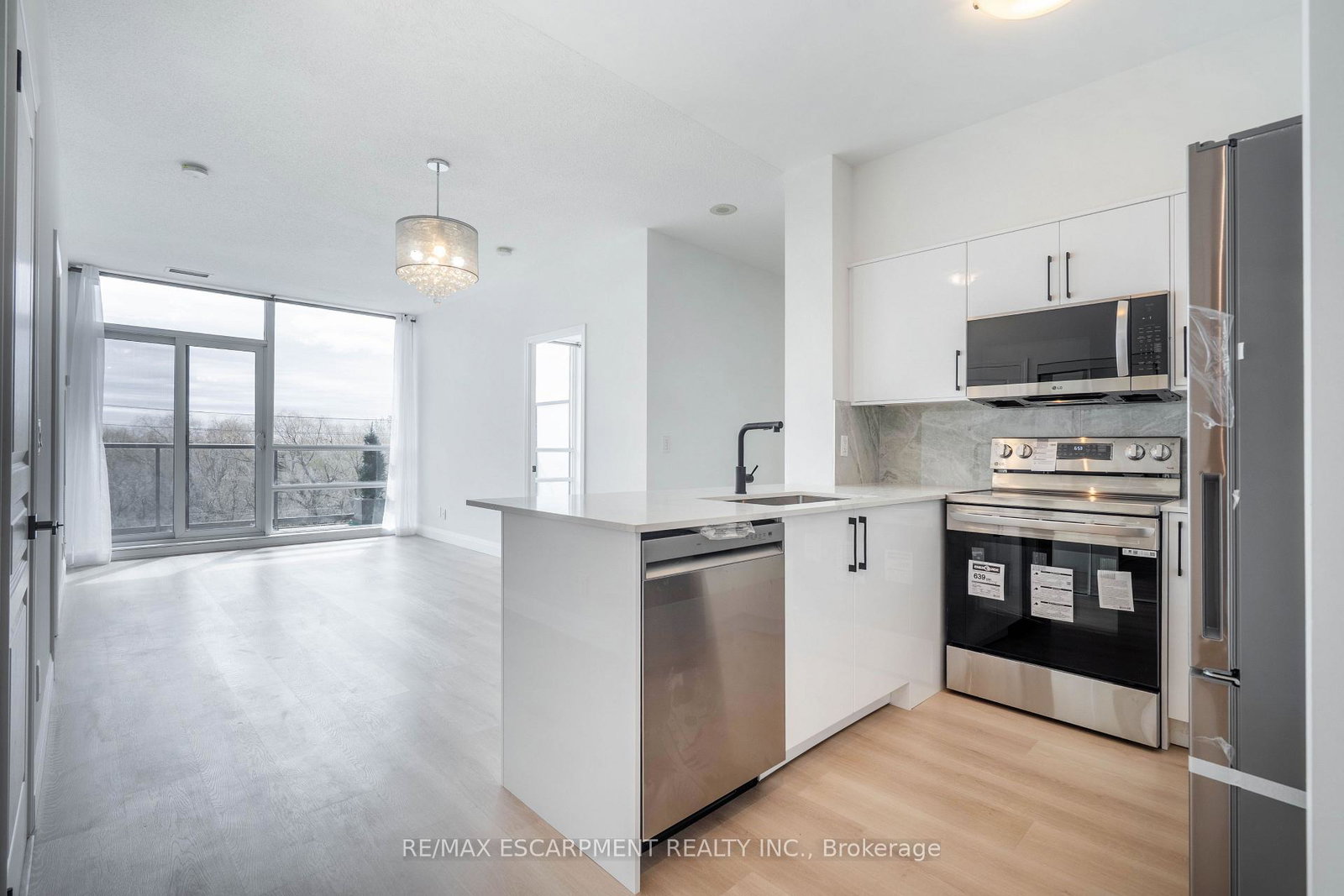 2230-lake-shore-boulevard-w-etobicoke-ontario-w12473636