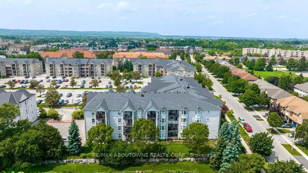 1421-walkers-line-burlington-ontario-w12473659