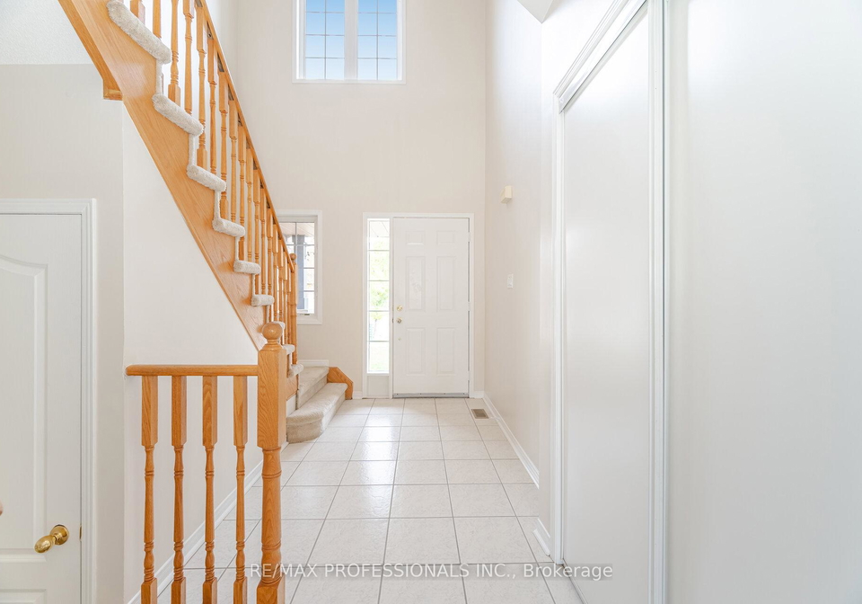 6155-rowers-crescent-mississauga-ontario-w12474011