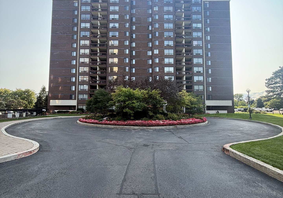 2556-argyle-road-mississauga-ontario-w12474479