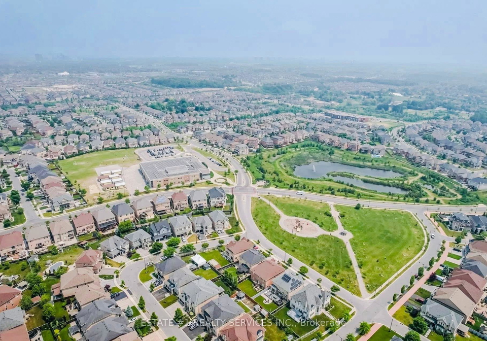 4-agincourt-circle-brampton-ontario-w12474687
