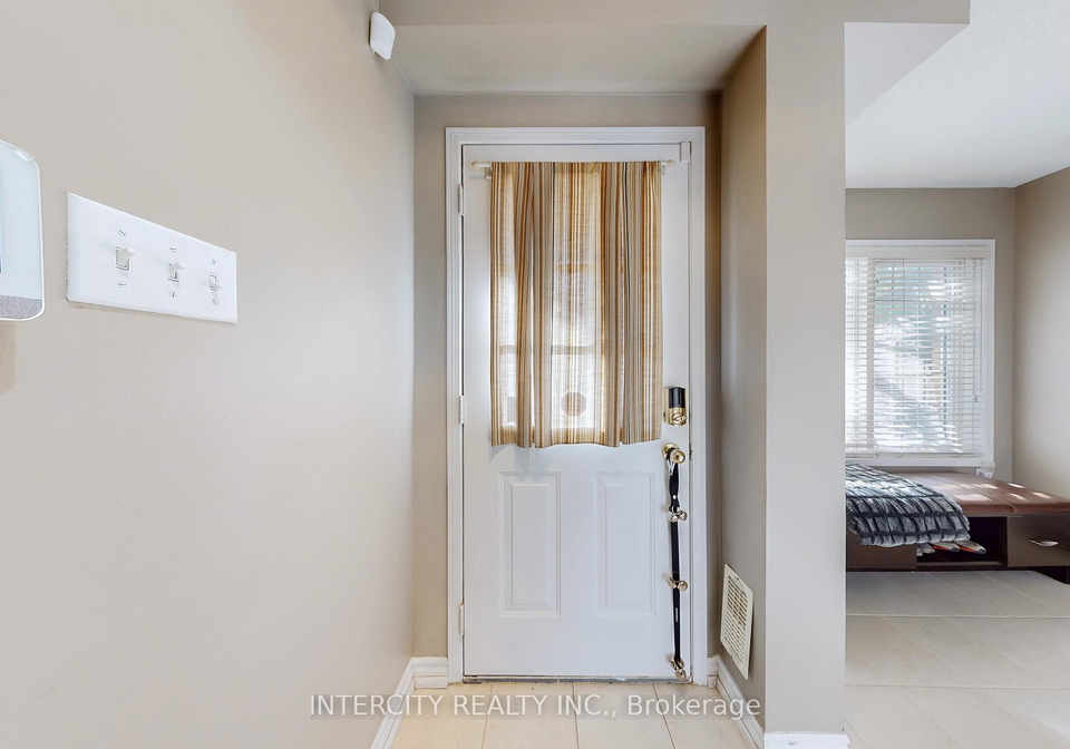 29-birdstone-crescent-toronto-ontario-w12474778