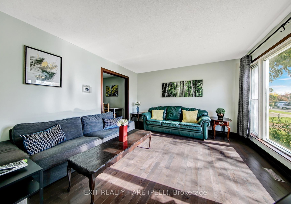 6-earnscliffe-gate-n-brampton-ontario-w12474863