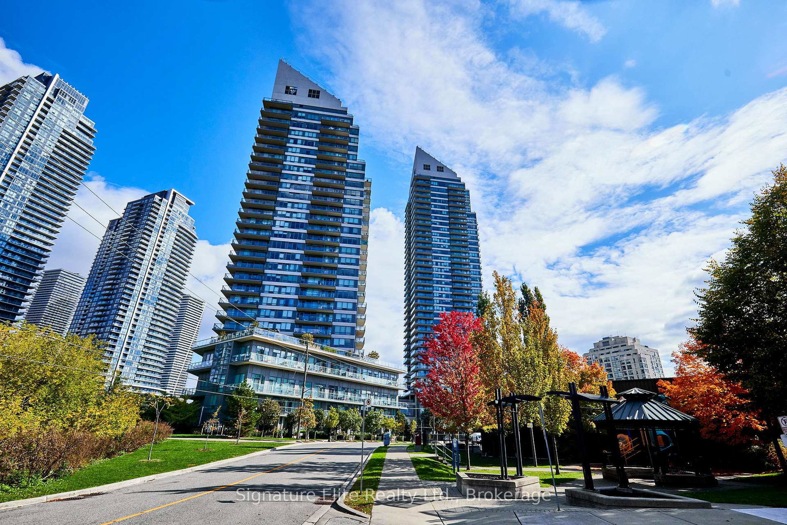 2240-lake-shore-boulevard-w-etobicoke-ontario-w12474865