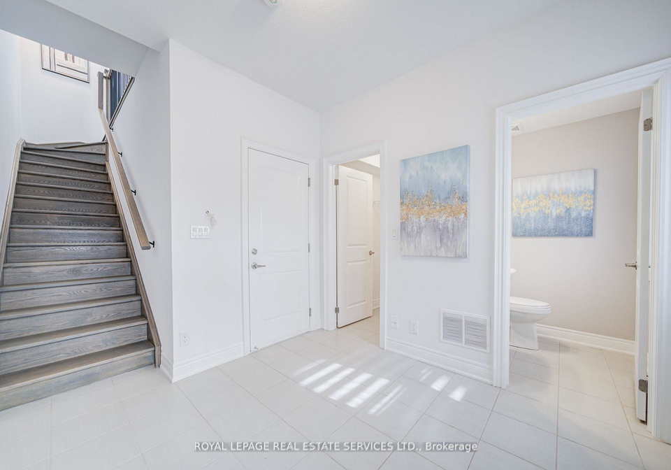 270-melody-common-oakville-ontario-w12475076