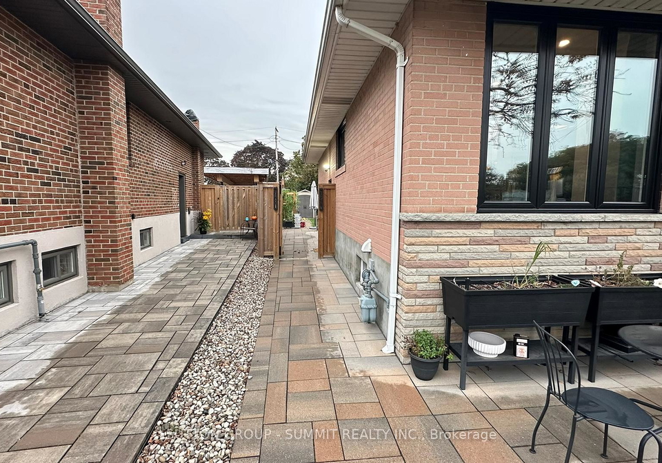 12-brampton-road-etobicoke-ontario-w12475101