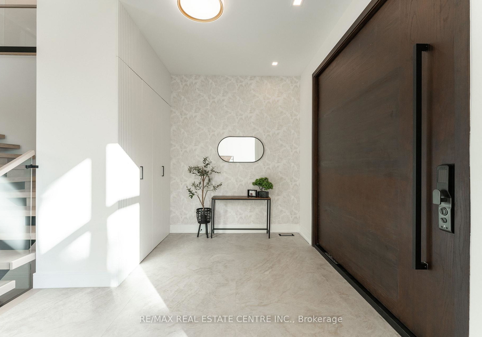 462-southland-crescent-oakville-ontario-w12475452