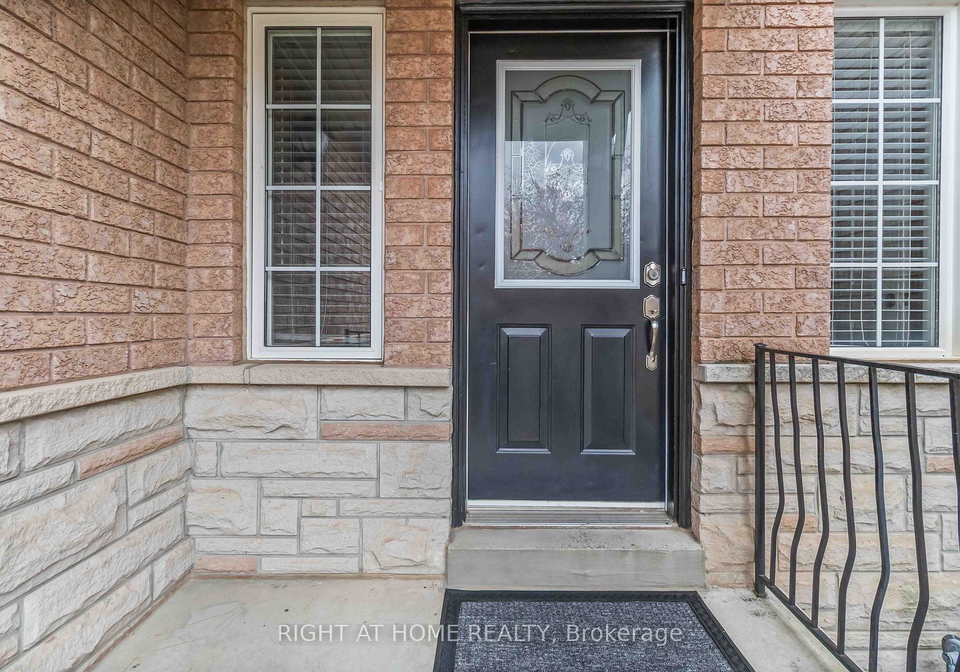 2466-newcastle-crescent-oakville-ontario-w12475473