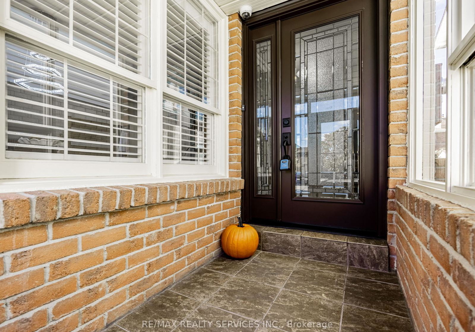 28-lacewood-crescent-brampton-ontario-w12476049