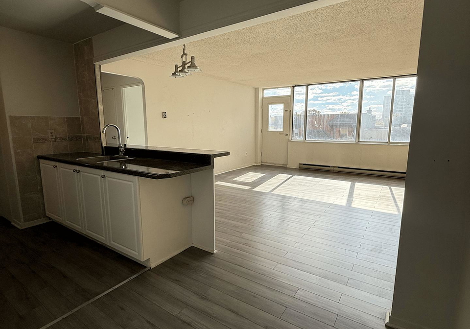 1011-dufferin-street-toronto-ontario-w12476199