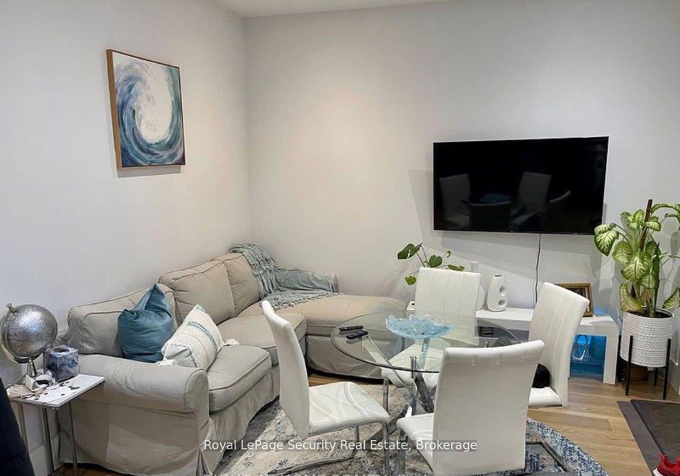 53-chamberlain-avenue-north-york-ontario-w12476372