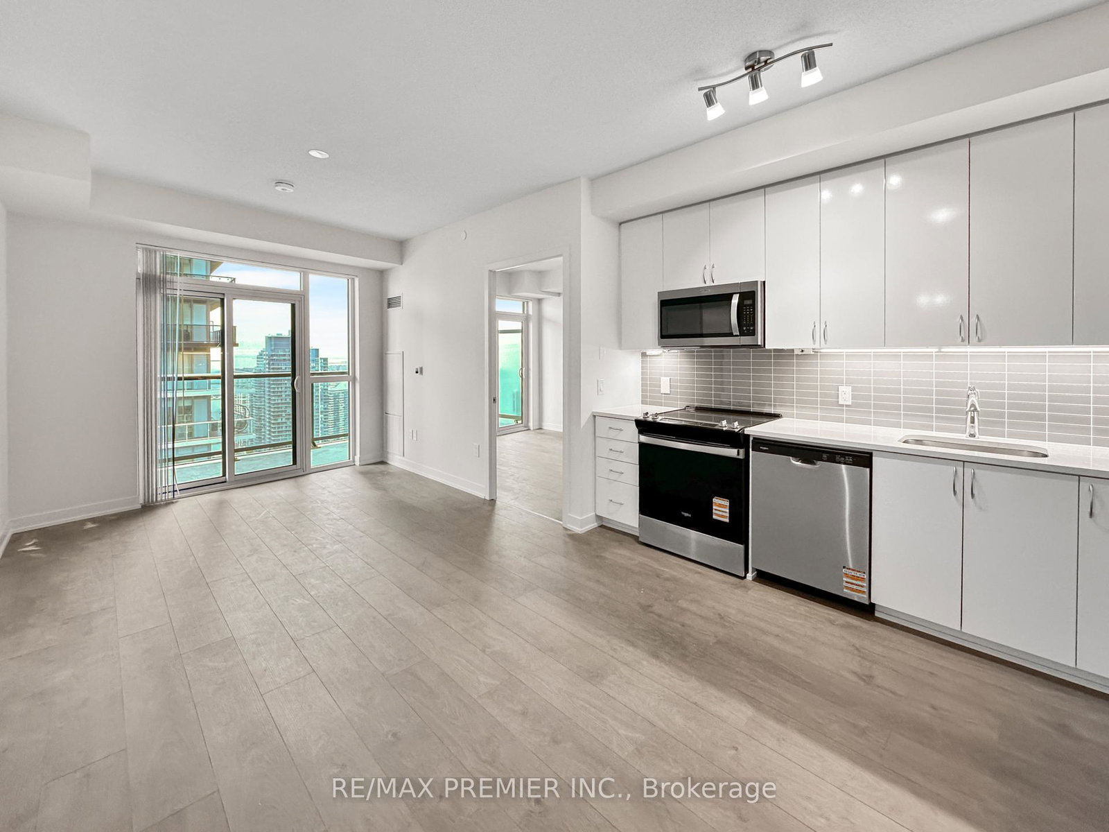 38-annie-craig-drive-etobicoke-ontario-w12476693