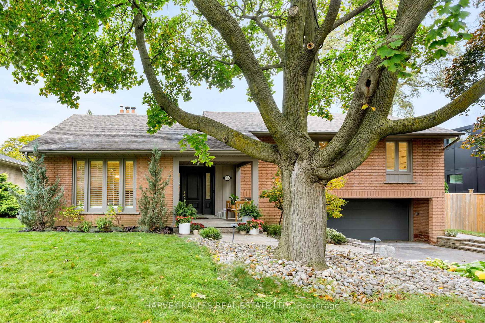 36-ravensbourne-crescent-etobicoke-ontario-w12476989