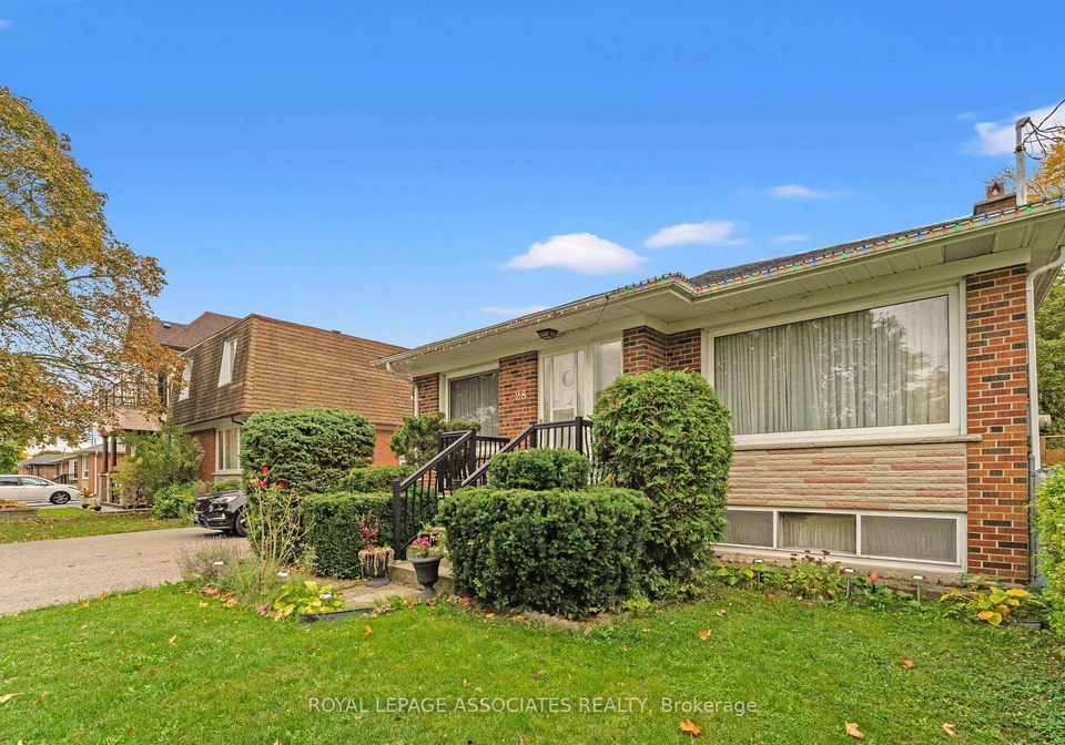 28-waterbeach-crescent-etobicoke-ontario-w12477004