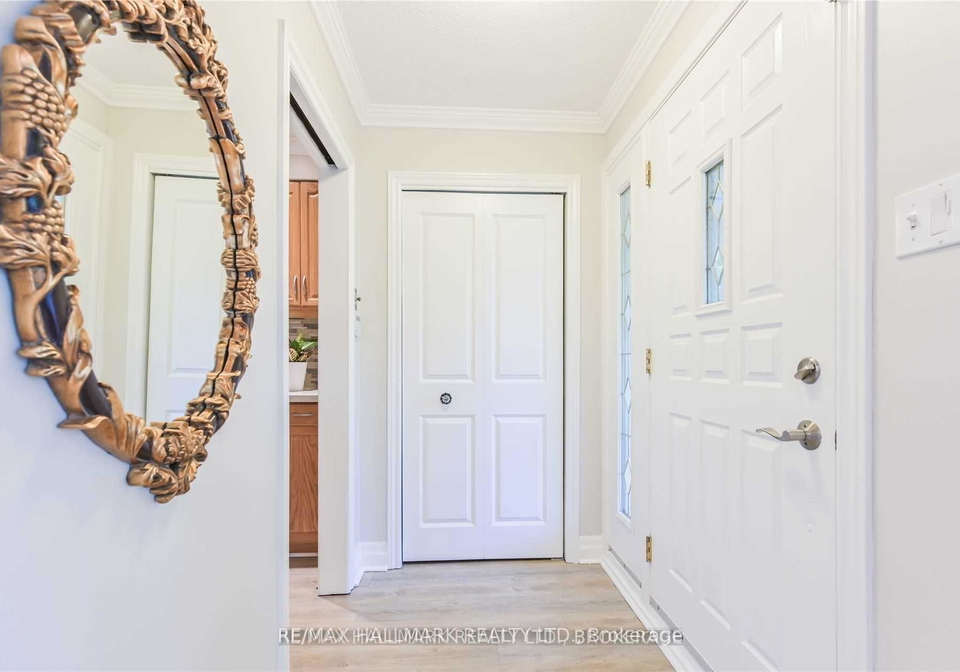 687-artreva-crescent-burlington-ontario-w12477293