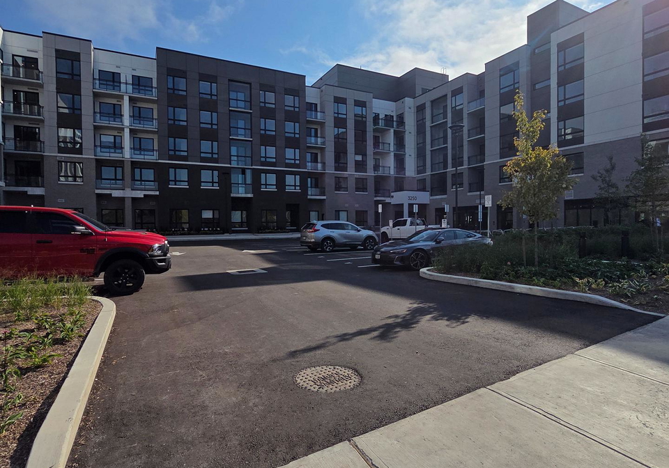 3250-carding-mill-trail-oakville-ontario-w12477330