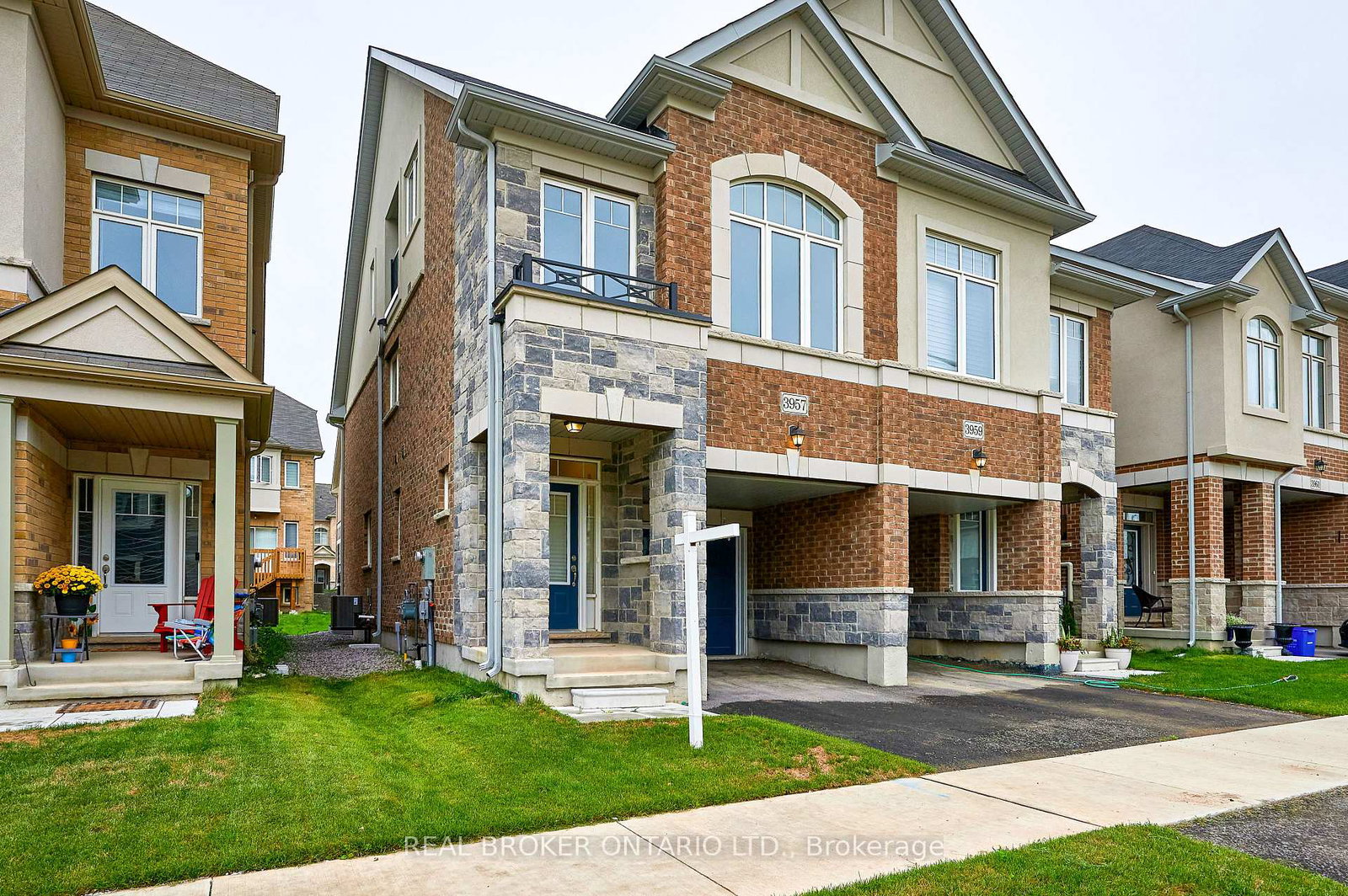 3957-koenig-road-burlington-ontario-w12477344