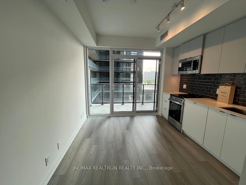 285-dufferin-street-toronto-ontario-w12477367