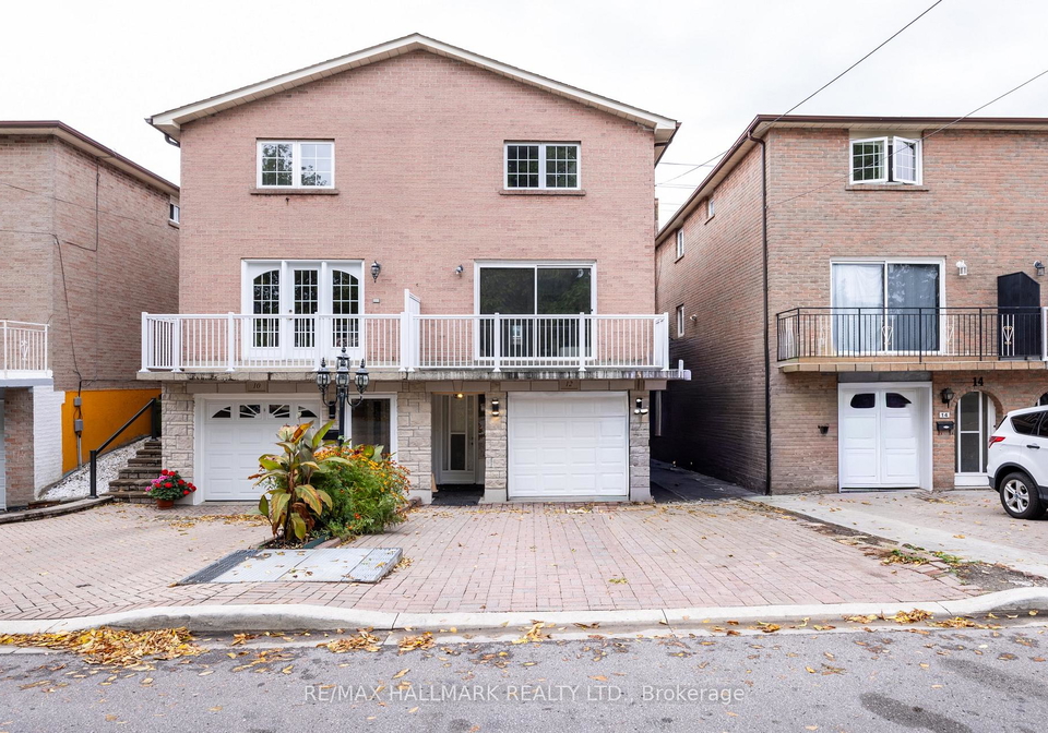 12-outlook-garden-boulevard-toronto-ontario-w12477415