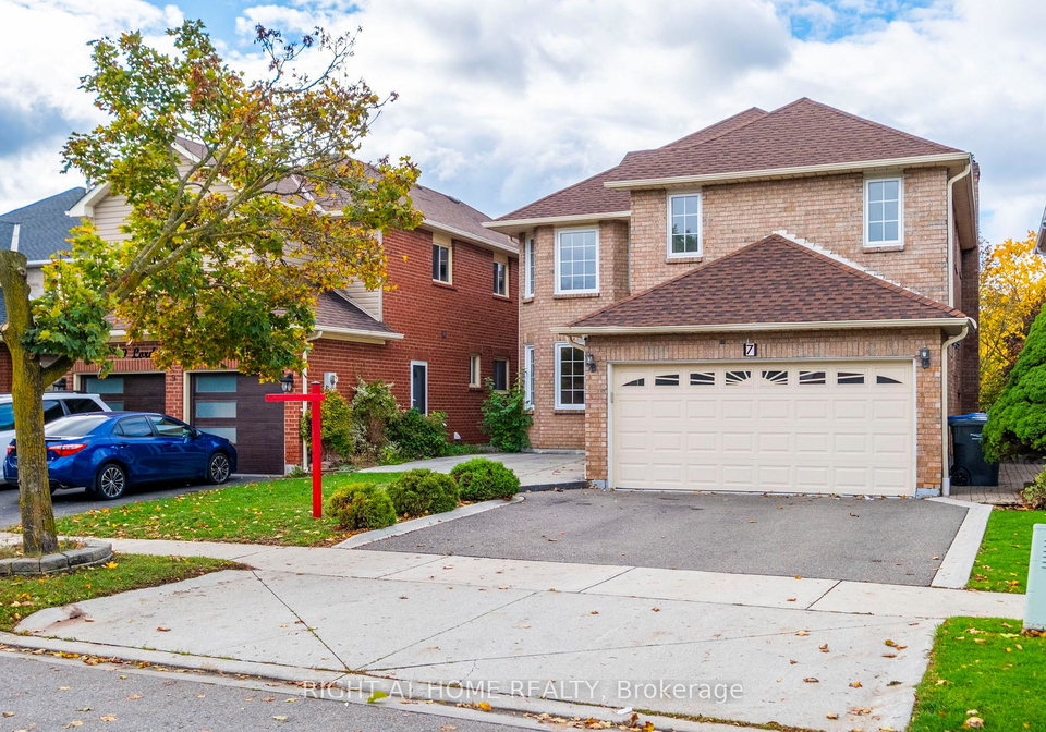 7-lord-simcoe-drive-brampton-ontario-w12477596