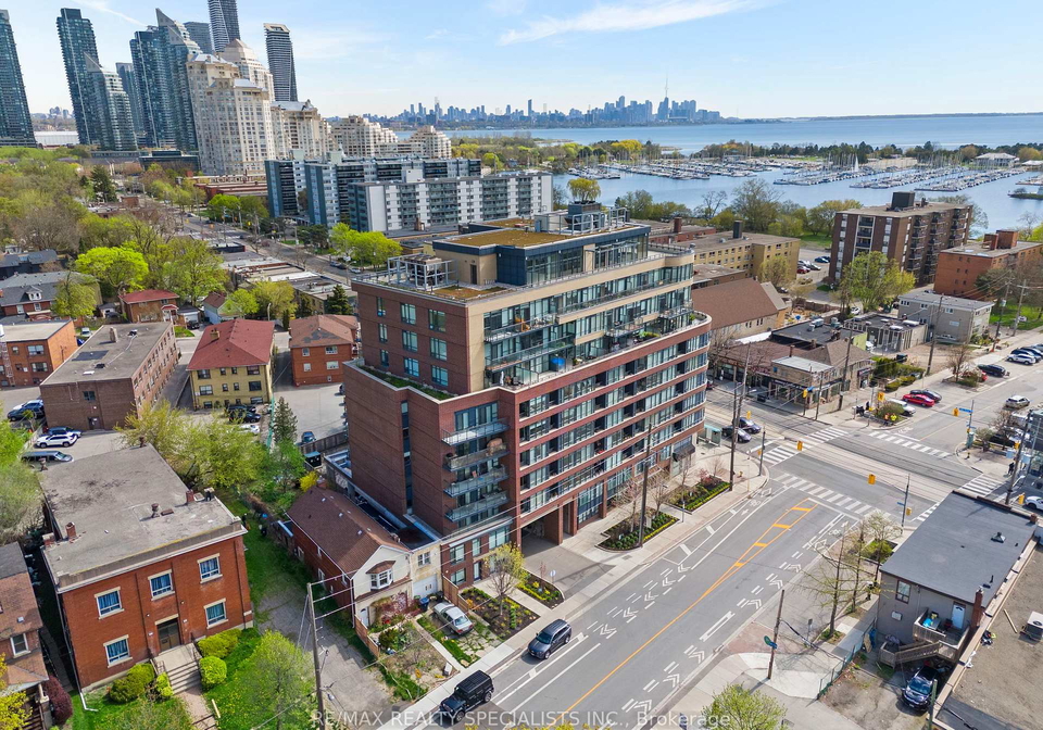 11-superior-avenue-etobicoke-ontario-w12477733