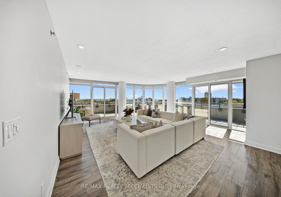11-superior-avenue-etobicoke-ontario-w12477733