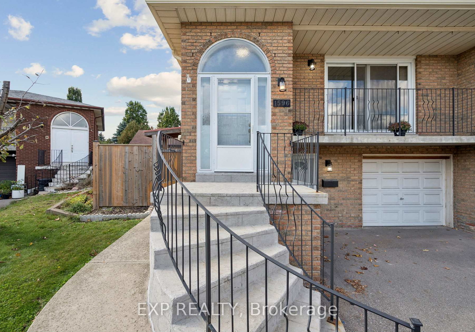 1596-corkstone-glade-mississauga-ontario-w12477765