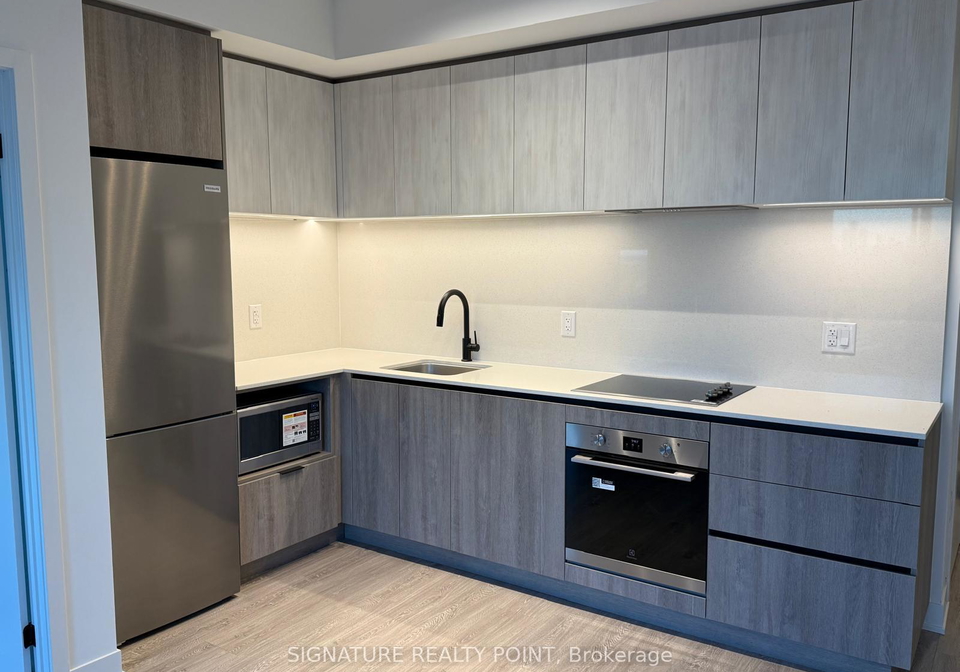 2495-eglinton-avenue-w-mississauga-ontario-w12477962