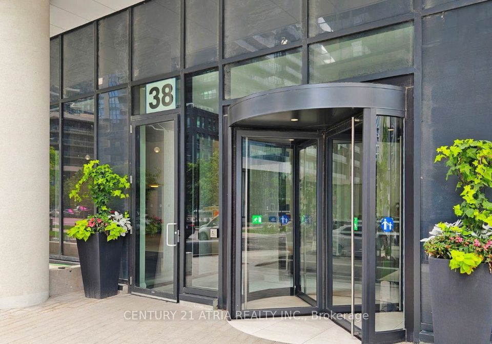 38-annie-craig-drive-etobicoke-ontario-w12477970